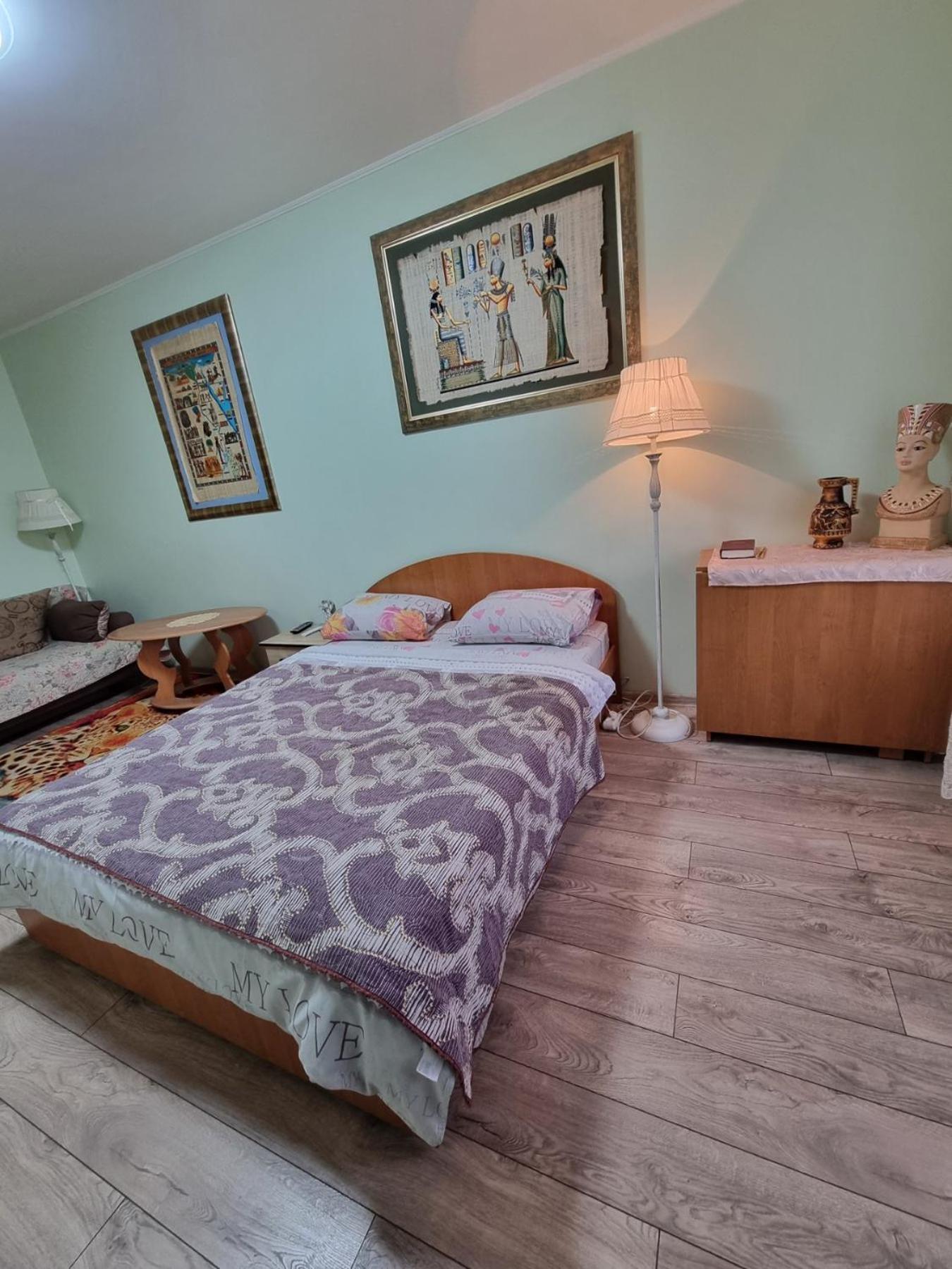 House Hotel Apartments 2 Рівне Екстер'єр фото